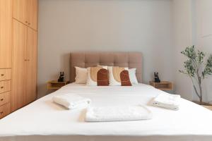 Elegant 3 Bdr Apartment City Retreat in Kypseli