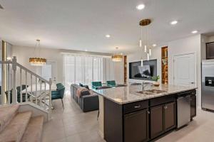 Dream 5 bedroom with Minions and princess castle