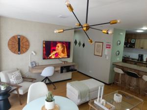 Like a Home - 2Bedrooms - QueenBed - Balcony - Parking - 7Th FLOOR