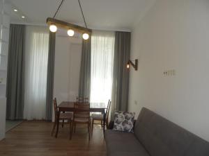 20 Griboedov Apartment- Heart of Tbilisi