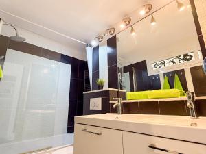 Torres de Yomely - Y8A