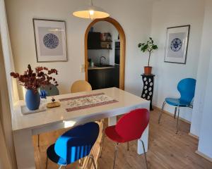 Mountain view, fireplace, parking free, balcony, new kitchen, renovated bathroom