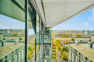 Modern 2bed 2bath apartment Canary Wharf - upto 5 person