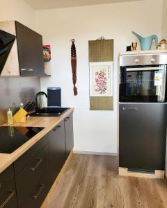 Mountain view, fireplace, parking free, balcony, new kitchen, renovated bathroom