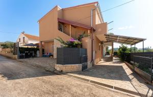 2 Bedroom Stunning Apartment In Zadar