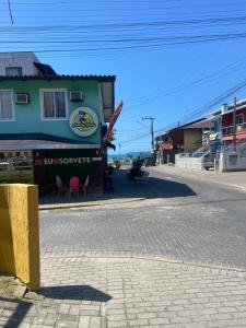 Casa térrea, 2 quartos 30m da Praia para 3 pessoas