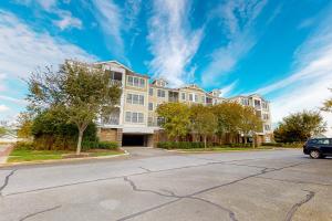 Bayside Resort - 31574 Winterberry Pkwy #304