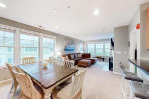 Bayside Resort - 31574 Winterberry Pkwy #304