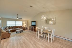 1 Mi to Golf Sebring Condo with Pool Access!