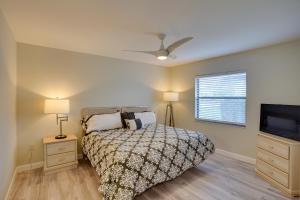 1 Mi to Golf Sebring Condo with Pool Access!