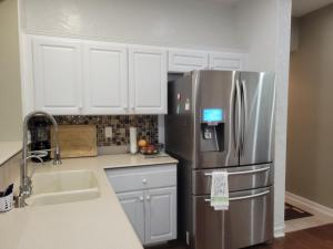 2BD Modern House with heated pool in North Vegas