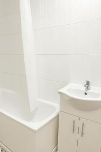 Cosy 1-Bed Flat in Edmonton with great transport links!