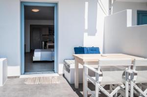 Hotel Ippocampos Studios Milos Greece