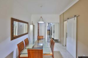 Luxurious Copacabana - 5 mins away to the beach!