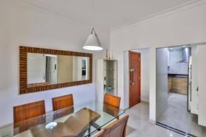 Luxurious Copacabana - 5 mins away to the beach!