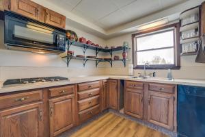 Cozy Tawas City Home w Views of Lake Huron!