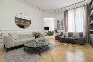 My Paris Apartments - Marbeuf