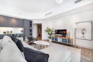 StayMada - Torch Tower Elegant Marina Retreat