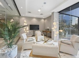 New 1BR with Rooftop Pool and Amazing View