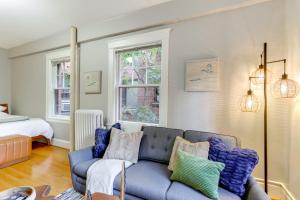 2 Mi to Lumen Field Cozy Downtown Couples Studio