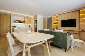 Chihuahua 230 by Wynwood House