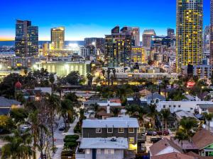 Updated Historic Suite with Queen Bed and Kitchen