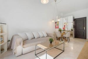 Céntrico Apartamento en Calle Carreteria - Malaga