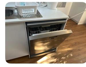 UQ double bed for nice living U3