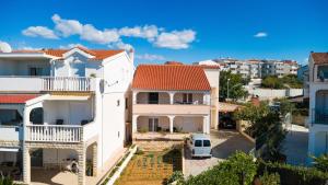 Apartment Brodarica 4221b 