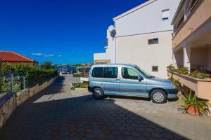 Apartment Brodarica 4221b 