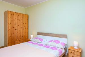 Apartments by the sea Brodarica, Sibenik - 4221