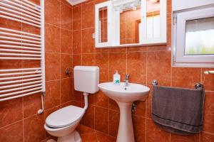 Apartments by the sea Brodarica, Sibenik - 4221