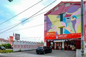 RedDoorz @ myRoom UMY