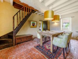 Spacious farmhouse with garden in Val de Loire