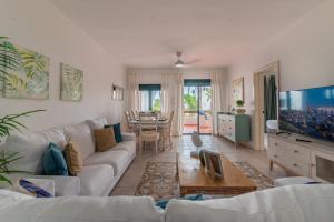 STANZA MARE 1 Br,2Br,3Br APARTAMENT ON THE BEACH