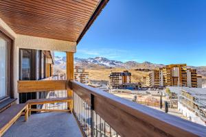 Ski-in and Ski-out Val Thorens 2 Bedrooms Apt for 6 people