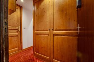 Val Thorens 1BR Ski-In and Ski-out Mountain View