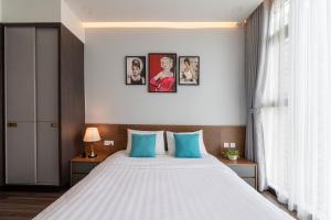 1 large elegant bedroom in Tillia - Empire City