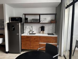 Gallery Studio 3 blocks from Central Park