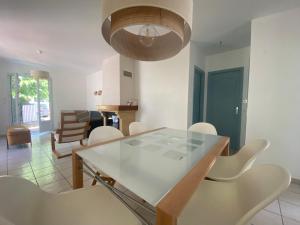 Maison familiale à La Tranche-sur-Mer, proche plage, terrasse, parking - FR-1-22-374