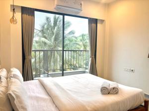 Relaxing 2BHK with Mangrove View - Family-Friendly, Pool - Candolim Beach