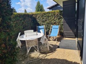 Studio rénové pour 4 au pied de la piste de luge - FR-1-836-13