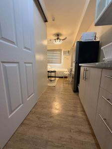 Urban Oasis Cozy Studio at Berkeley Suites South Forbes Nuvali