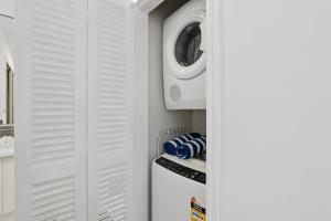 Hibiscus Villa - Beachfront, 2 pools, Tennis, Restaurant