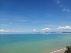 Apartment on Beach, Stunning Views, Rayong