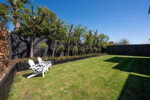 Villa Capri - Luxe Modern by the Village