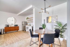 Studio Bliss Dual-Queen Stay in Vibrant Alberta