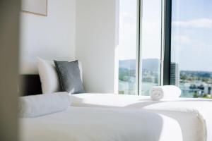 Twin Studio Retreat with Views at Brisbane One