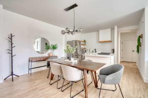 Stay Portland - Private Floor in Magazine Worthy Humboldt Apt Bldg