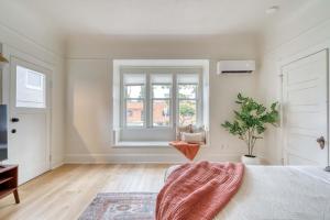 Stay Portland - The Sullivans Gulch Lodge - 94 WalkScore